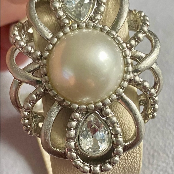 Lia Sophia “Florence” Bracelet - Picture 5 of 5